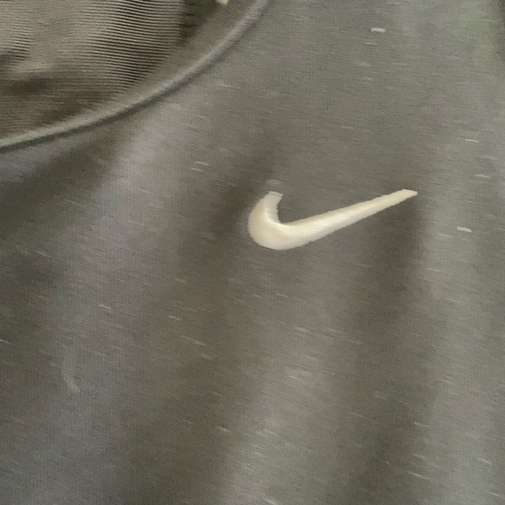 Nike Women's Black Athletic Tank Top with shelf bra XL - Picture 3 of 7
